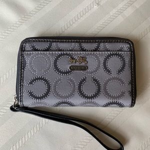 Coach Madison wristlet